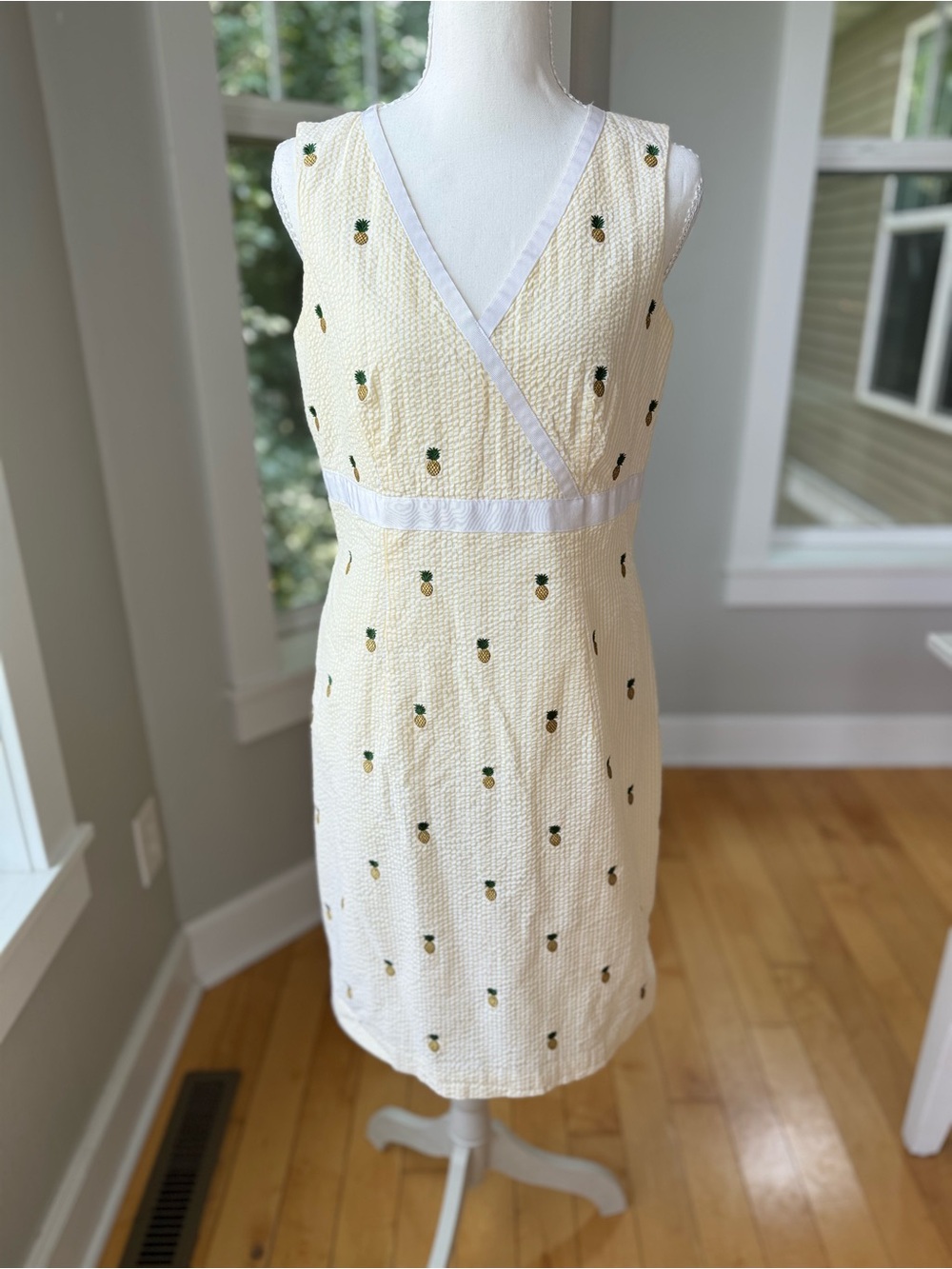 Brooks Brothers White Yellow Striped Embroidered Pineapple Midi Sheath Dress 6
